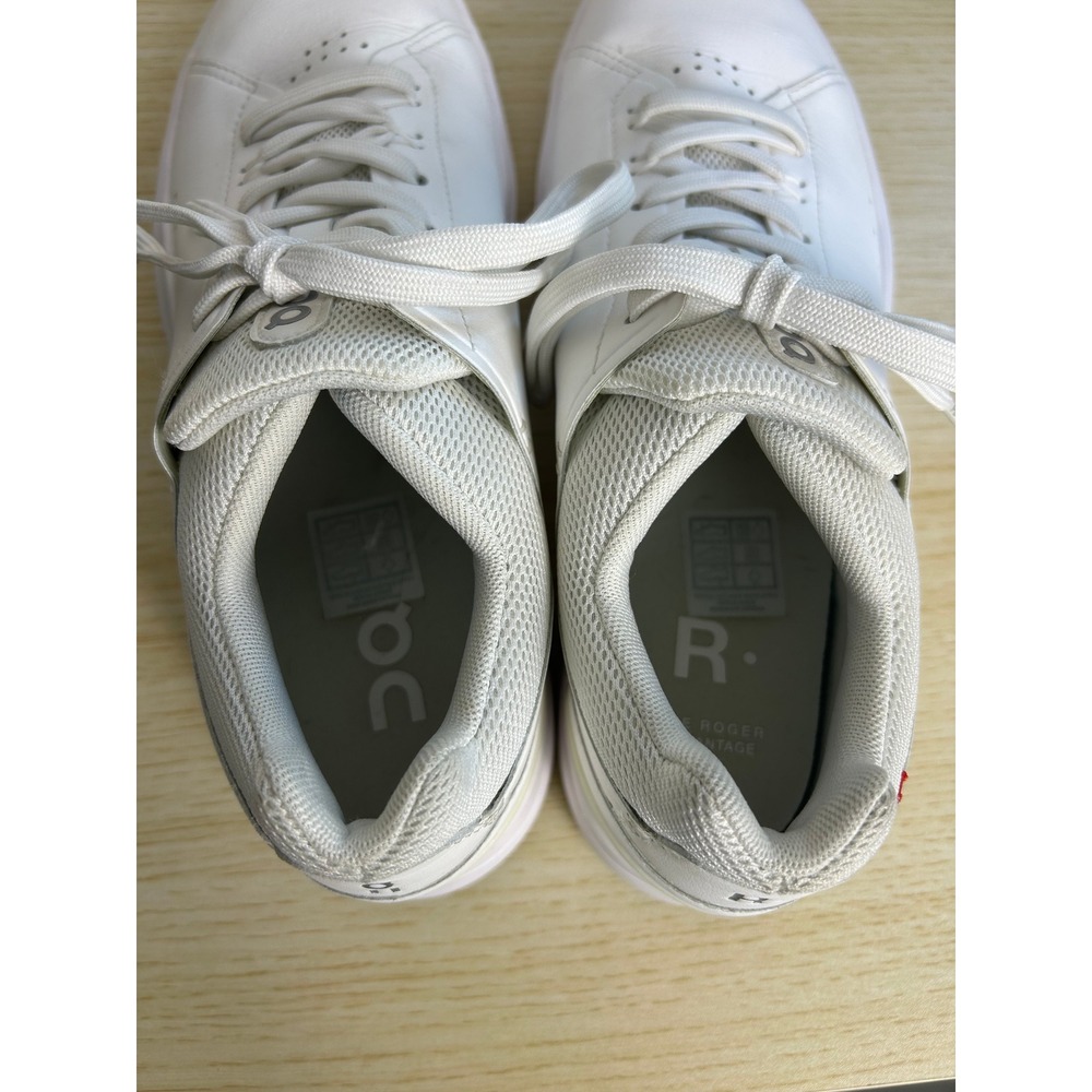 On The Roger Women 9 All White Advantage Low Top Tennis shoes Athleisure Comfort - Picture 8 of 12